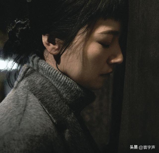 从躲容貌议论到坦然接纳，高圆圆：承认平庸不难，难的是敢做自己