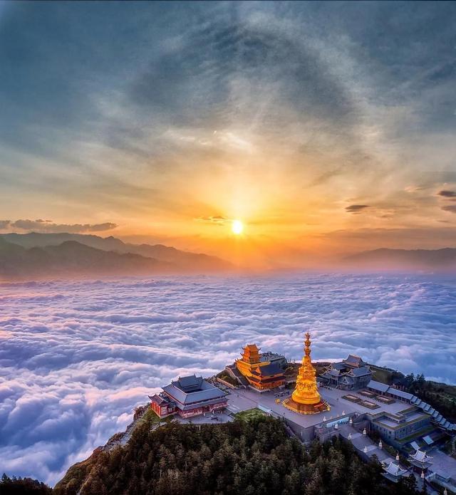 中国5座难爬的名山，爬过2座算及格，全爬过就太厉害了