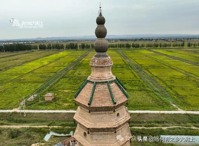 鸣沙洲塔：位于中卫市黄河三角洲上，始建于西夏时期