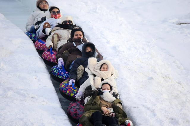 中国雪场成国际热门，入境订单飙涨130%，冰雪经济迎来黄金时代