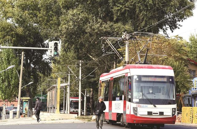 长春有轨电车秋日“限量款”已上线