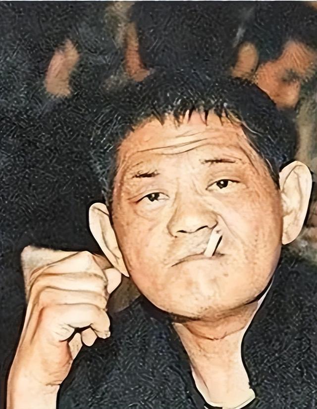 认干爹，拍风月片，被导演霸王硬上弓，没想到如今53岁下场唏嘘