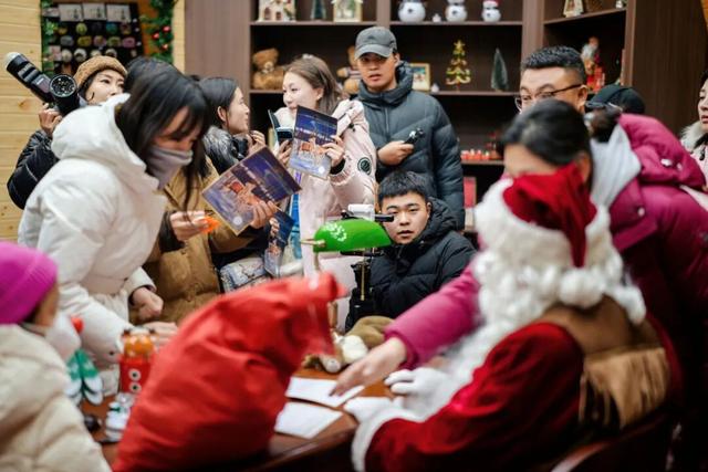 冷极燃情启新季 2025-2026内蒙古自治区冰雪旅游季暨呼伦贝尔冬季旅游启动仪式在根河市举行