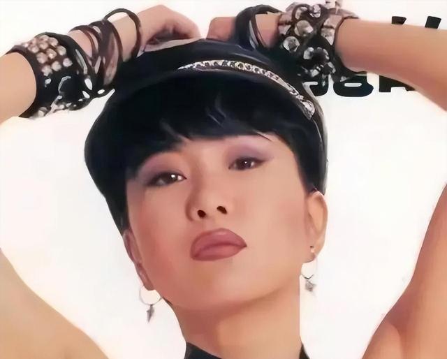香港“三级女王”李华月，3年连拍11部三级片，如今她过得怎样