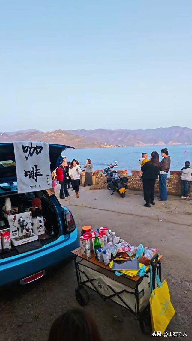 交城文峪河畔惊现“滨海盛景”，南堡村一夜爆红引万人打卡！