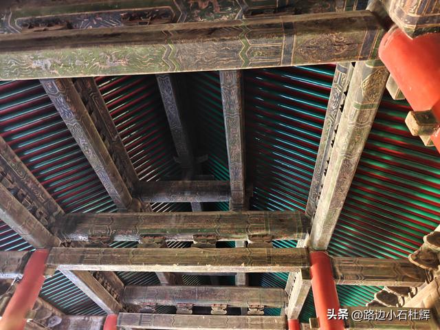 昔日皇家祭坛，今日大众踏秋——地坛秋日赏银杏