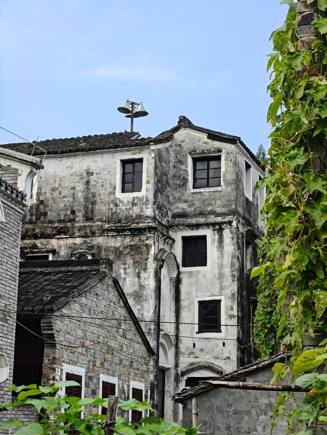 天台县山头郑村，风摇松叶南山秀，猎弹将军依依留