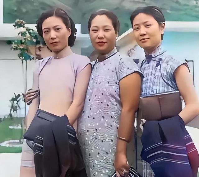 这就是杜月笙妻妾真实的样貌，并非演员扮演，货真价实的罕见照片