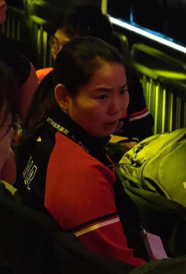 林高远离开了首钢园，何卓佳出席球员见面会，马龙夏露陪孩子跑步