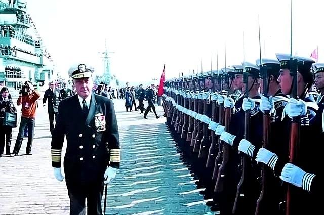 首次访华就不尊重我国？中国当场撤走仪仗队：摆正态度再来吧！
