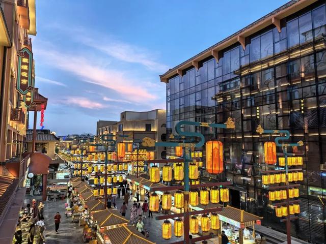 敦煌夜市点亮消费新场景