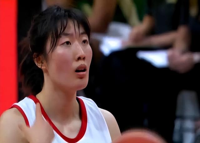 女篮热身赛：中国女篮险胜澳大利亚，2人能力被严重低估