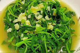 六月，这菜使劲吃，一清热解毒、二补钙健骨、三润肠，鲜嫩别错过图片
