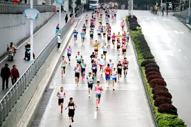 2024桂林马拉松今日开跑！跟叠彩公安一起看“警”赏景图片