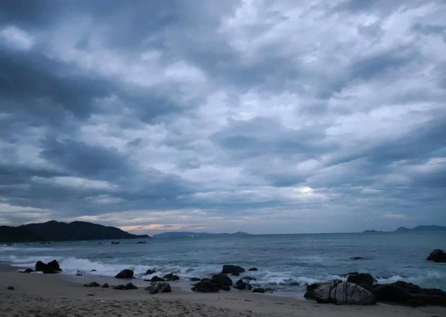 广东惠州海湾露营地你去过几个呢?很适合带小朋友来小众海滩!!
