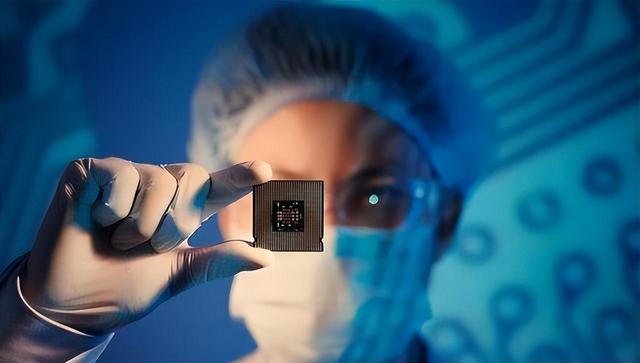 无视美国阻拦,荷兰执意向中国出售大批光刻机,外媒：ASML太狡猾