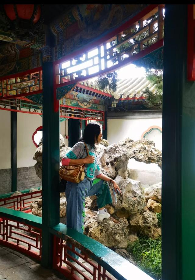 王林平随笔《秋季的浪漫：置身古庭院》