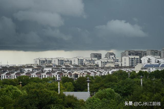 河南淮滨：雨前景色更美丽