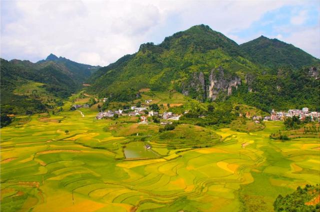 广西凤山县历史沿革及行政区划