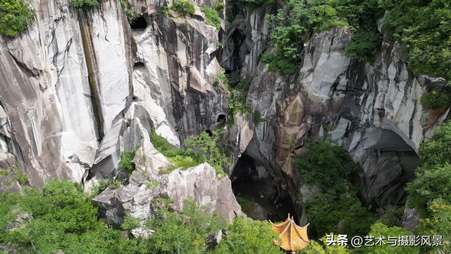 1500年历史的“地下迷宫”：一座从百万吨岩石中凿出的隐秘世界