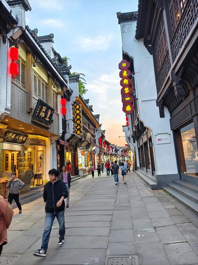 我国改名很失败的城市，不但改丢了历史文化，还改的人晕头转向
