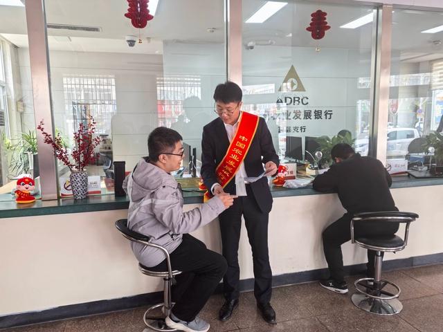 手握20万别傻存！三招能让钱生钱，最后一招你意想不到