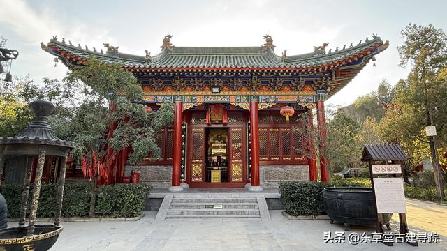 探秘咸阳正阳宫：八仙汉钟离的诞生地与道教传承秘境