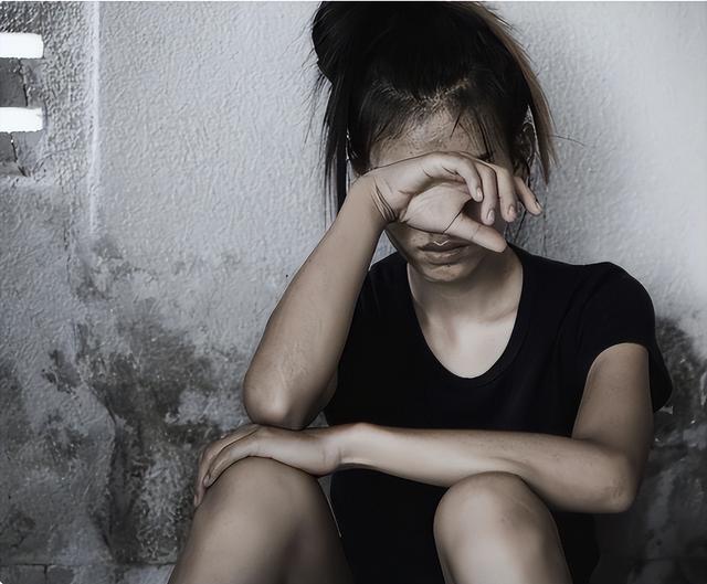 重庆一女子有两套生殖系统，先嫁老公生下一子，而后娶妻又得一娃