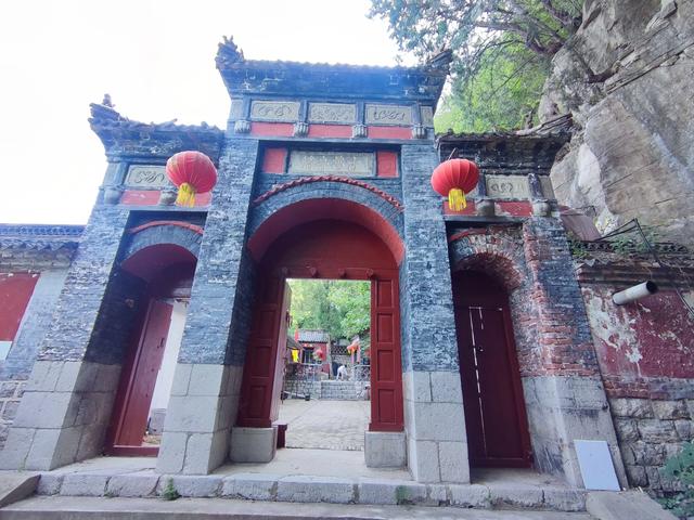 博山青龙山古建筑群，城寨结合，构思巧妙，不虚此行