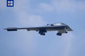 美军部署B-2轰炸机图片