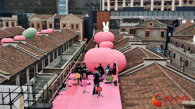 会里会外看进博：上海文化地标编织城市斑斓图景