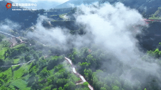 飞阅花都③丨初秋时节，邂逅凤凰山的斑斓盛景
