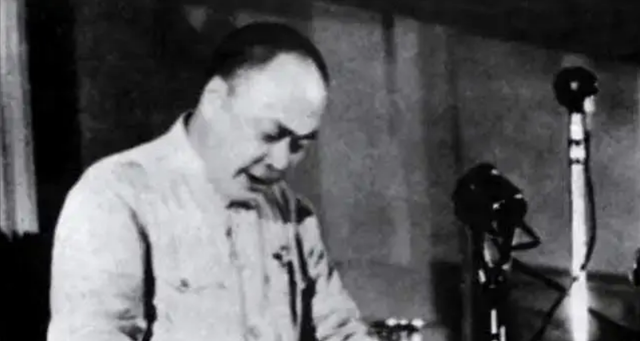 1955年蒋介石指着十大元帅名单，对夫人苦笑：这个人太厉害了！