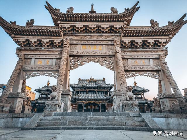 我在大同待了三天两晚，吃了10碗刀削面，看了数不过来的文物古迹