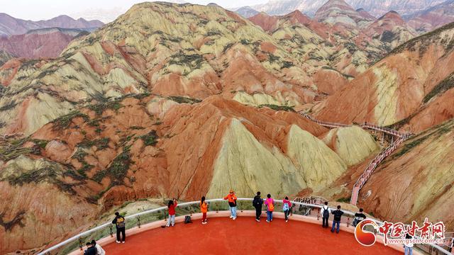 陇拍客丨兰州：丹霞流彩 秋色如画
