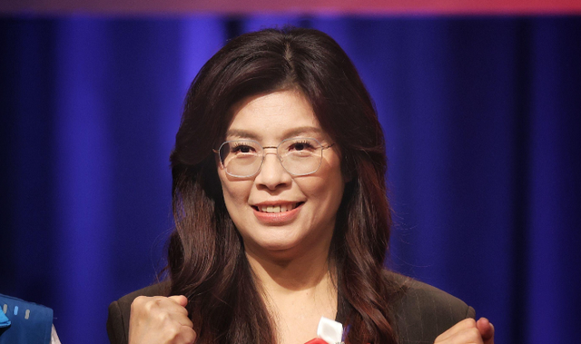 国民党主席位置坐稳了！郑丽文摊牌：两岸不回归和平，其他是侈谈