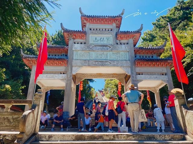 江西藏着“中华灵宝第一山”：就在上饶铅山县，好多游客不知道？