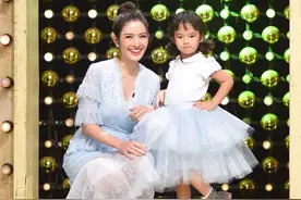 泰剧女神Aff带亲妈和女儿上节目，坦承和Nonkul还不是男女朋友图片