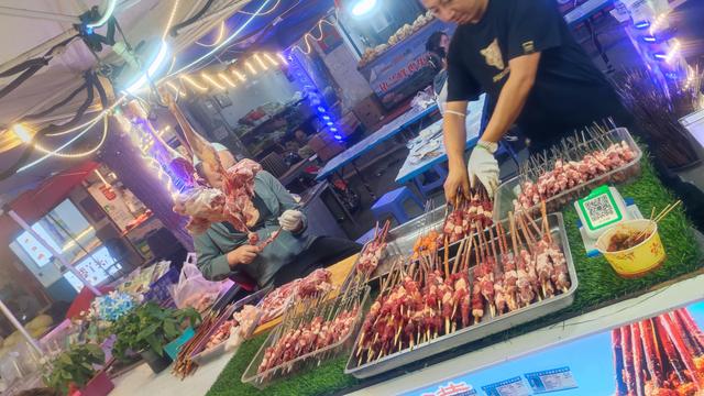 从美食贫乏且贵的拉萨到面食牛羊肉相对便宜的西宁了