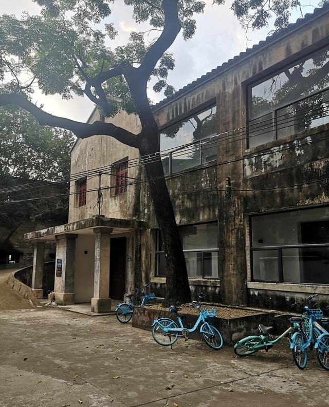 广东孤独的监狱旧址，规模宏大设施齐全，因为一场灾难被迫搬迁