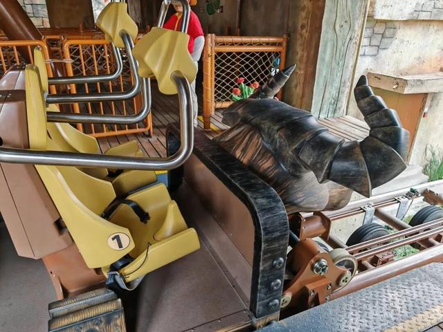 那些坐过山车的「特种兵」，有人坐过1200部