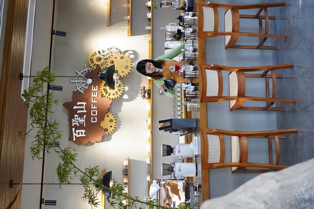 喝杯咖啡来赏秋！“秋韵崂山”五大板块解锁崂山秋日童话→