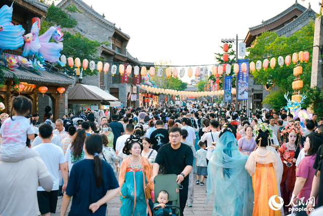 行进中国｜古今交融添新韵 暑期文旅势头劲