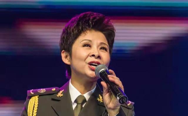 63岁董文华不再沉默，揭露当年被“封杀”原因，原来我们错怪她了