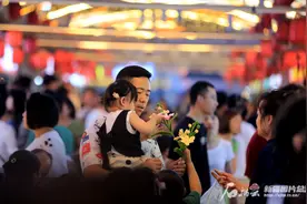 新疆夜市从哈密开始图片