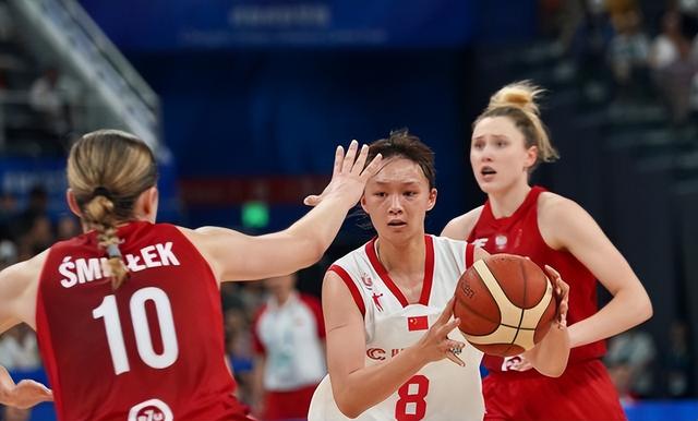 就在今天，7月19日下午，女篮传来李月汝、刘禹彤、李梦的消息