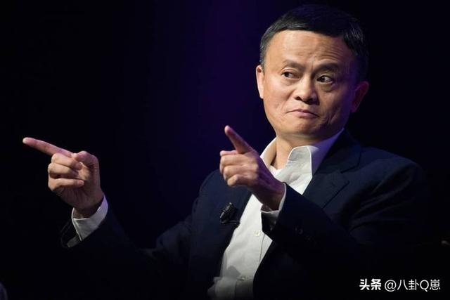 马云时隔6年现身蚂蚁森林，目前已种下6亿棵树，马云开心和树比高