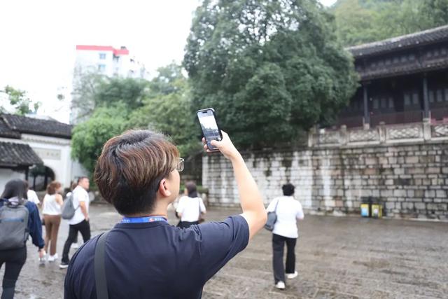 百人考察团走访云岩：马来西亚企业家点赞阳明文化、巷弄新颜