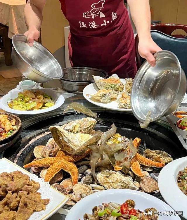 几年前火了之后基本都倒闭了，没想到，现在还有人敢来这种店？