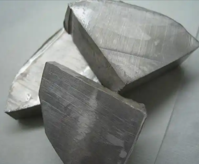 能量翻五倍、还能“负成本”？这款电池，简直是给锂电下的战书！